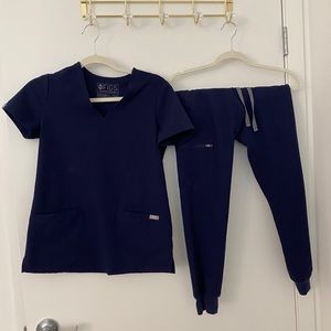 FIGS Navy Blue Scrub Set (XXS | XXSP)